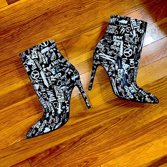 Aldo Graffiti Booties - Picture 1 of 3